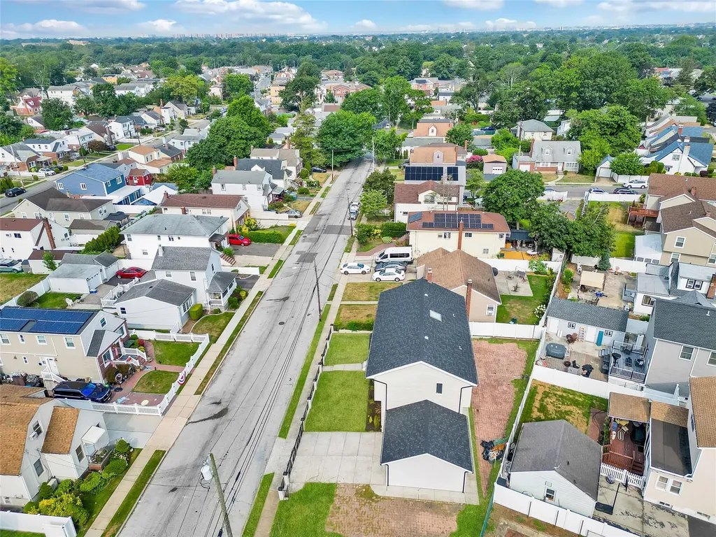 63 Cumberland Place Valley Stream NY 11580