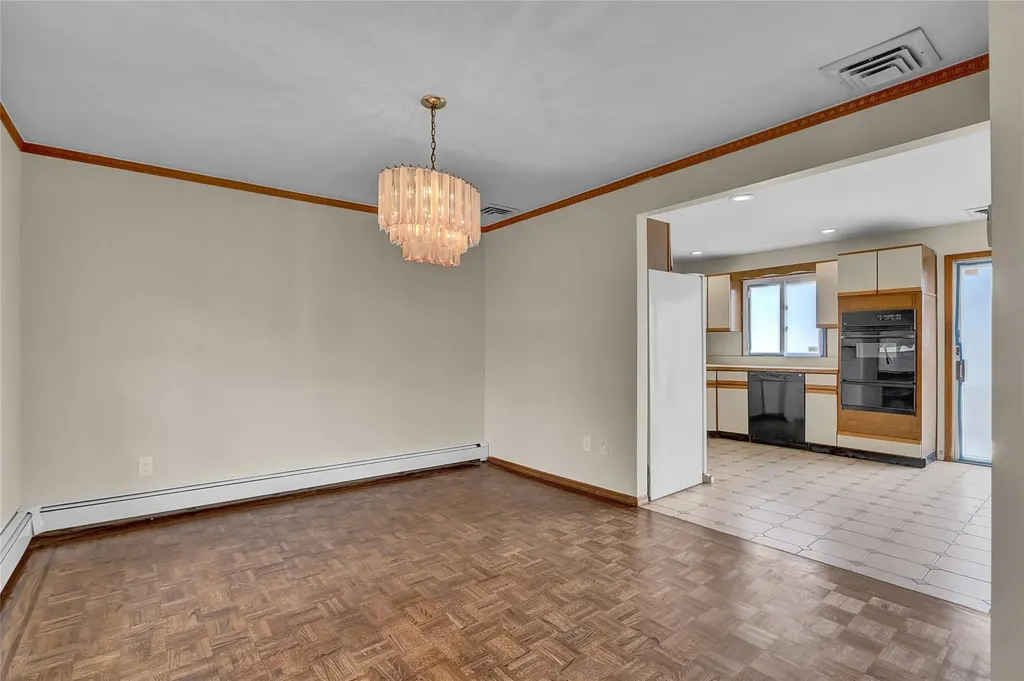 63 Cumberland Place Valley Stream NY 11580