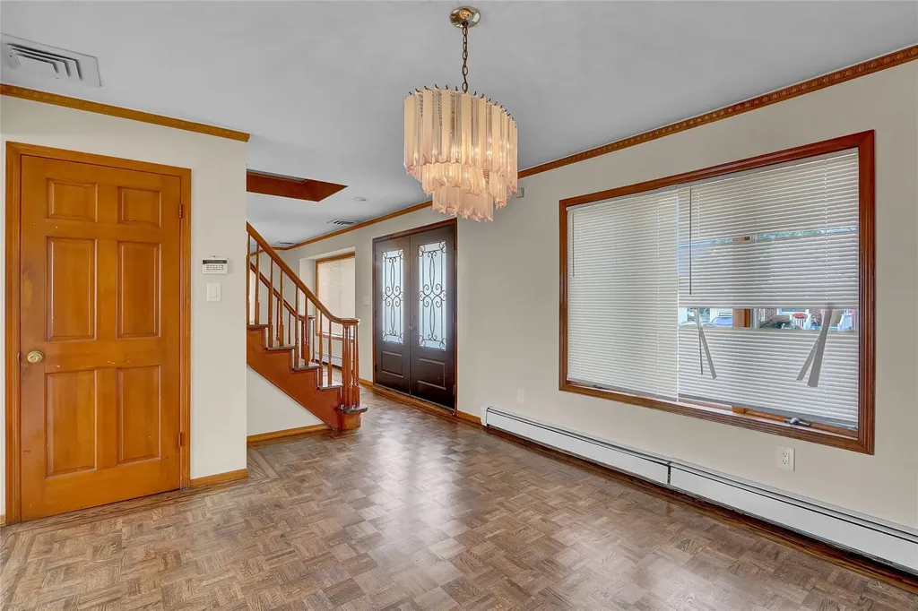 63 Cumberland Place Valley Stream NY 11580