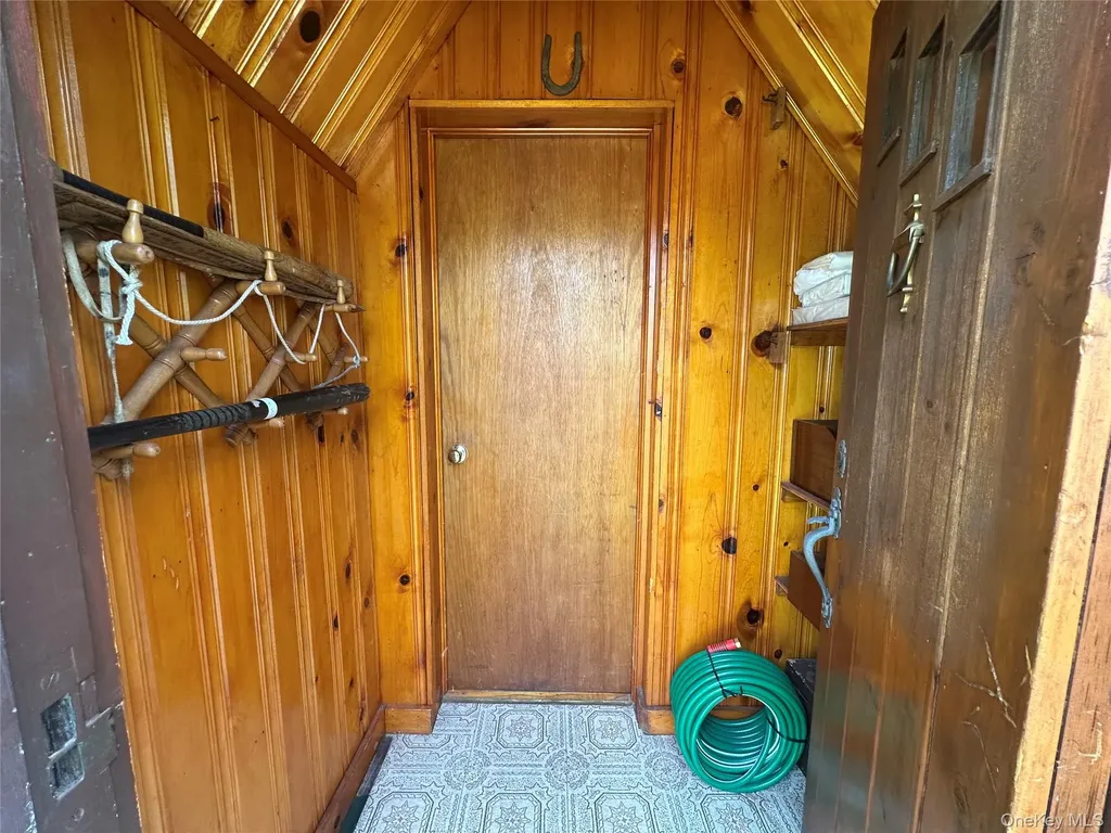 13 E Pierce Avenue Smallwood NY 12720