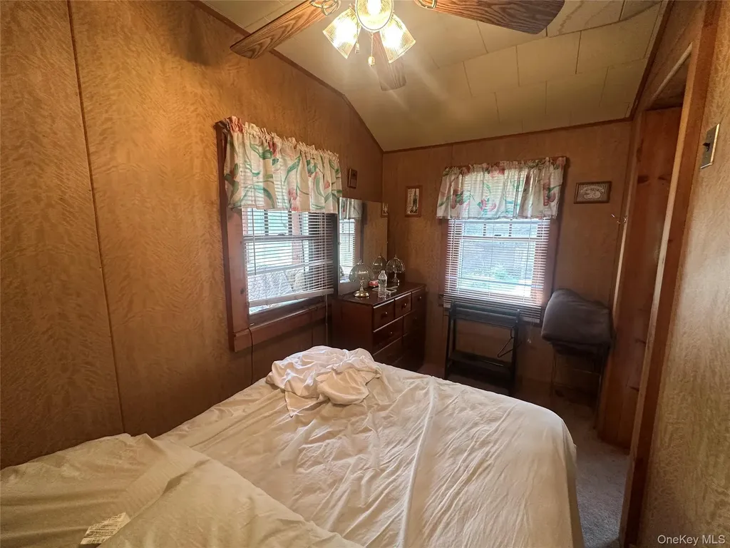 13 E Pierce Avenue Smallwood NY 12720