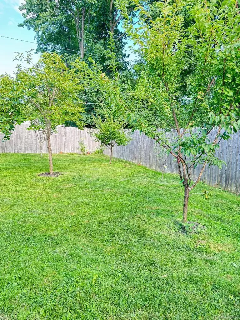 10 Otsego Place Commack NY 11725
