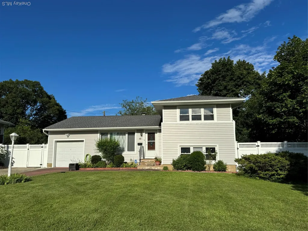 10 Otsego Place Commack NY 11725