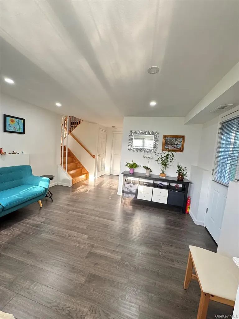 10 Otsego Place Commack NY 11725