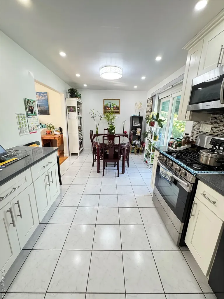 10 Otsego Place Commack NY 11725