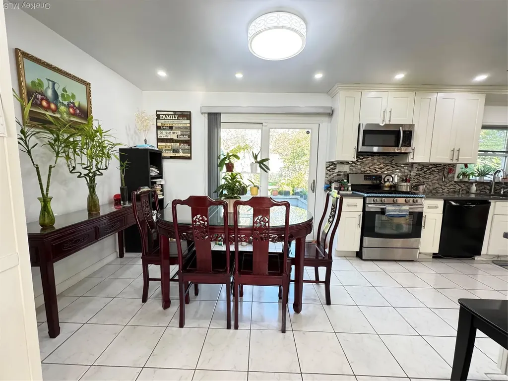 10 Otsego Place Commack NY 11725