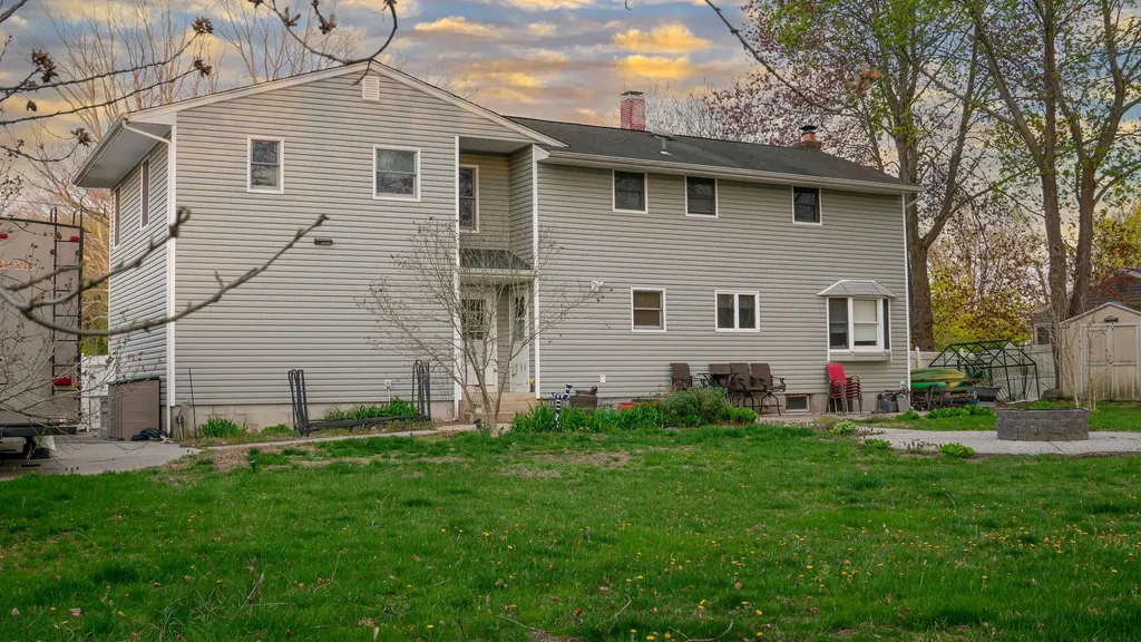 4 Young Road Coram NY 11727