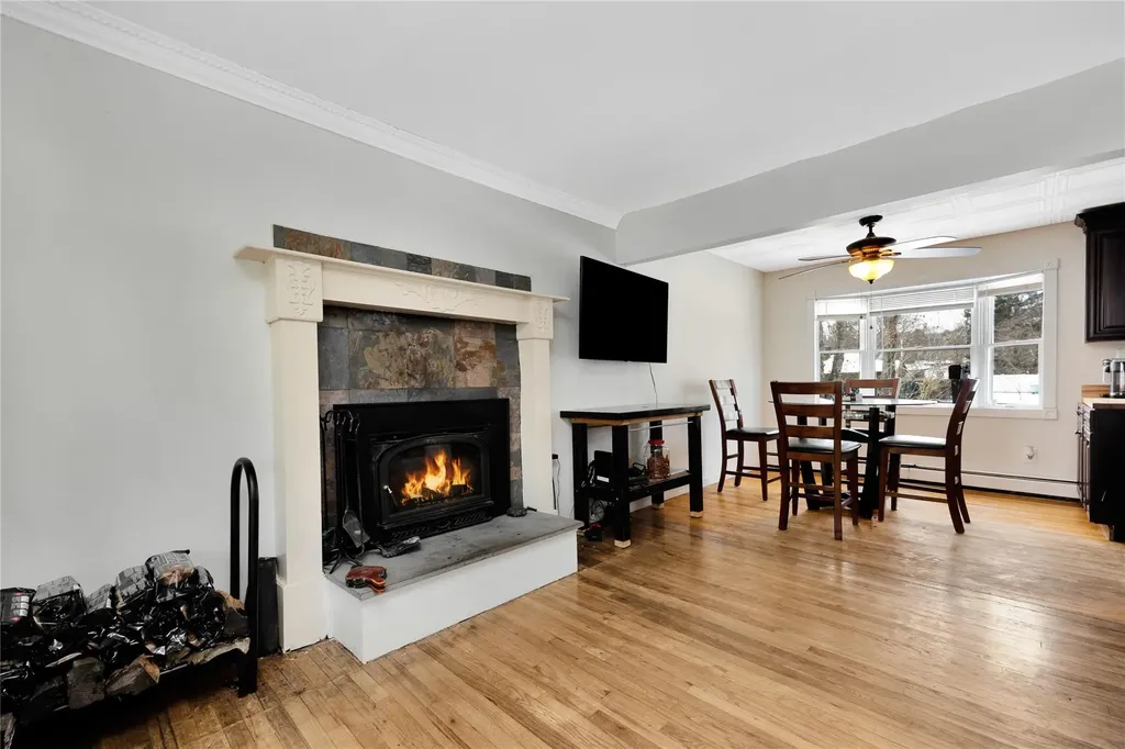 4 Young Road Coram NY 11727