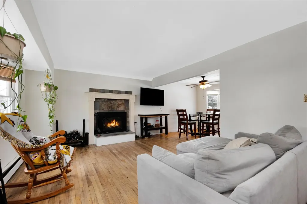 4 Young Road Coram NY 11727