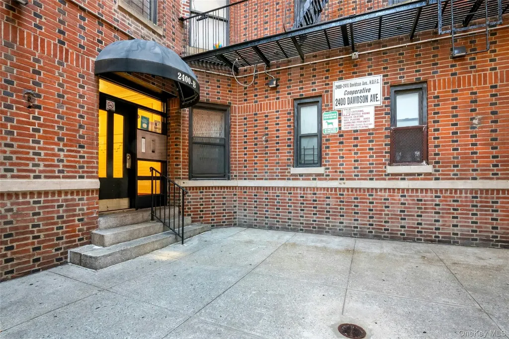 2400 Davidson Avenue Bronx NY 10468