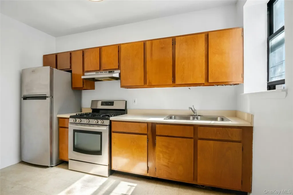 2400 Davidson Avenue Bronx NY 10468