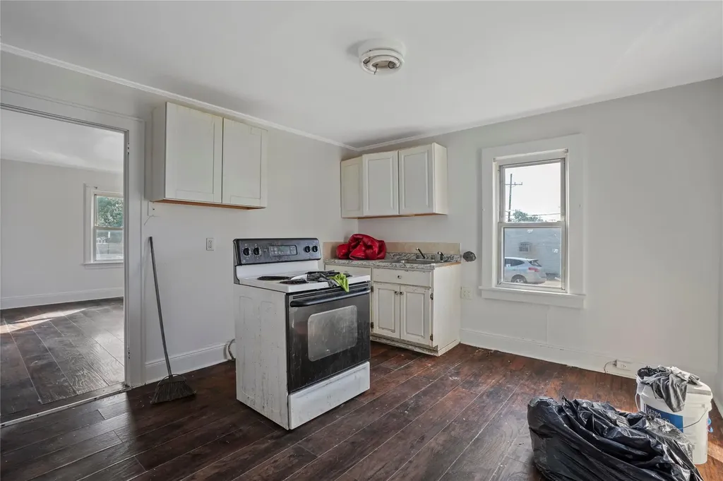451 Babylon Turnpike Freeport NY 11520