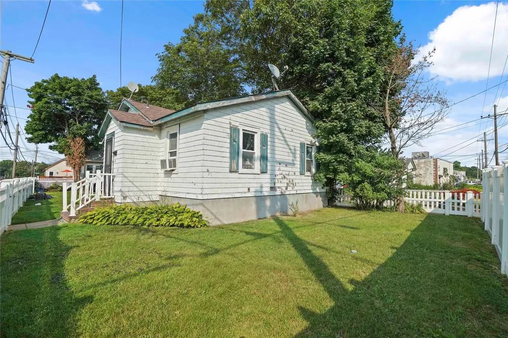 451 Babylon Turnpike Freeport NY 11520