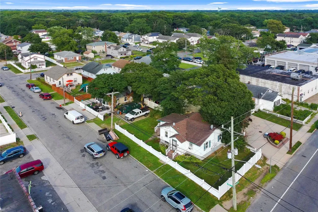 451 Babylon Turnpike Freeport NY 11520