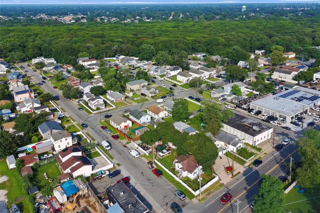 451 Babylon Turnpike Freeport NY 11520
