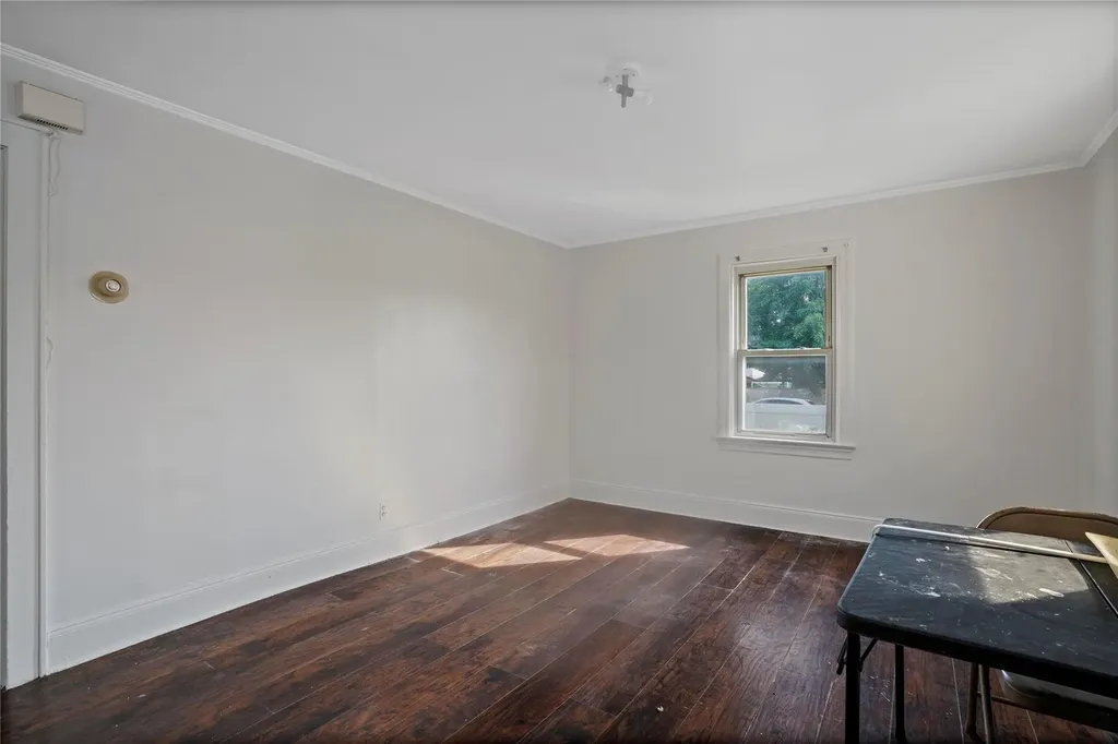 451 Babylon Turnpike Freeport NY 11520