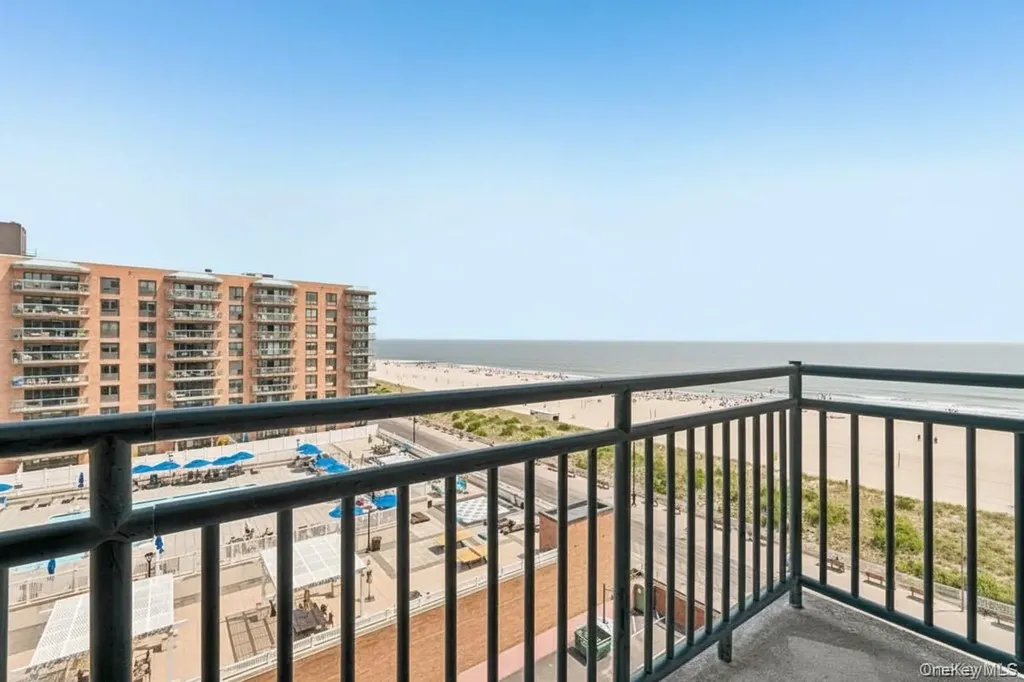 26 W Broadway Long Beach NY 11561