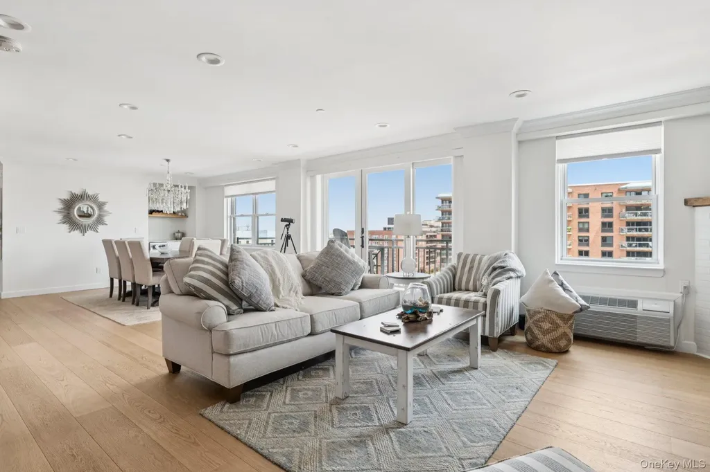 26 W Broadway Long Beach NY 11561