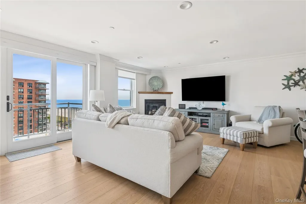 26 W Broadway Long Beach NY 11561