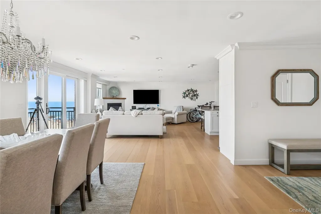 26 W Broadway Long Beach NY 11561