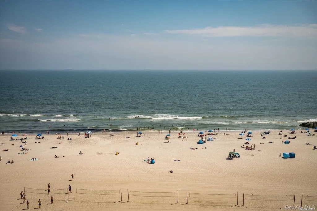 26 W Broadway Long Beach NY 11561