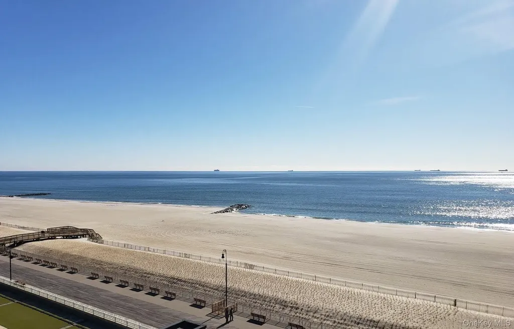 26 W Broadway Long Beach NY 11561