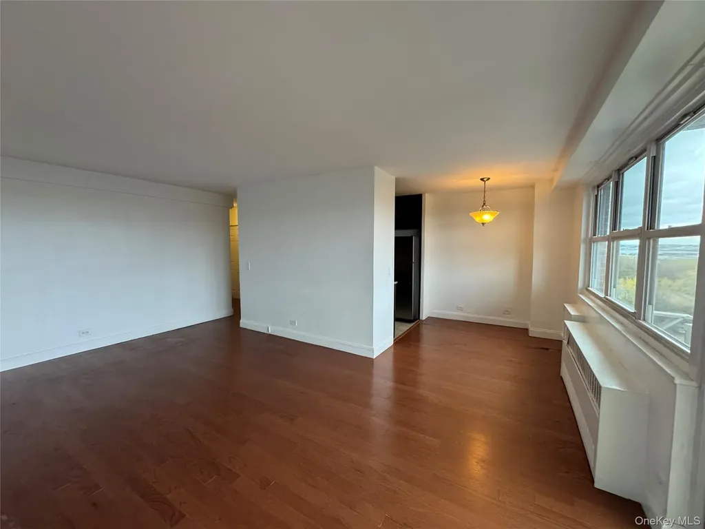 825 Morrison Avenue Bronx NY 10473
