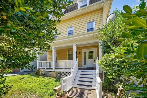 16 Maple Place Ossining NY 10562