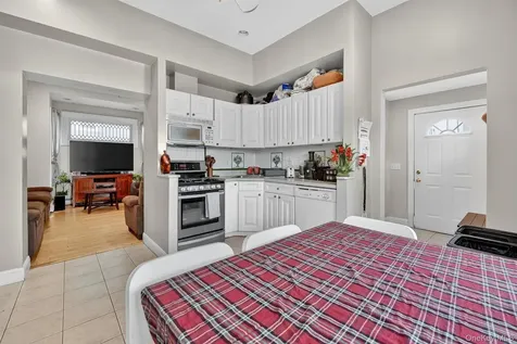 16 Maple Place Ossining NY 10562