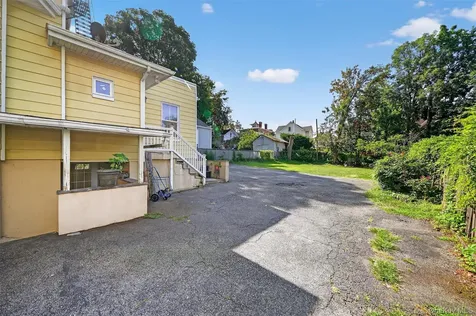 16 Maple Place Ossining NY 10562