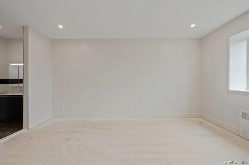 15 Ridge Avenue Spring Valley NY 10977