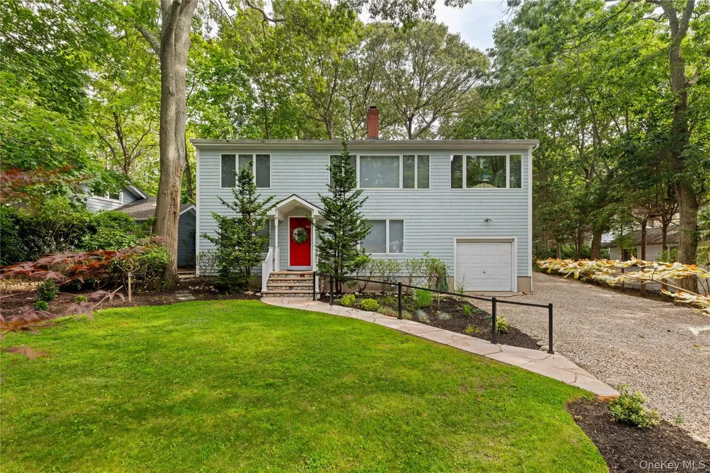 52 Hillside Road Stony Brook NY 11790