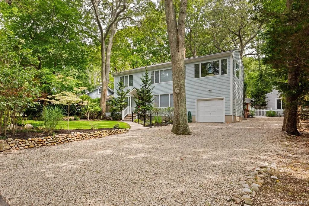 52 Hillside Road Stony Brook NY 11790