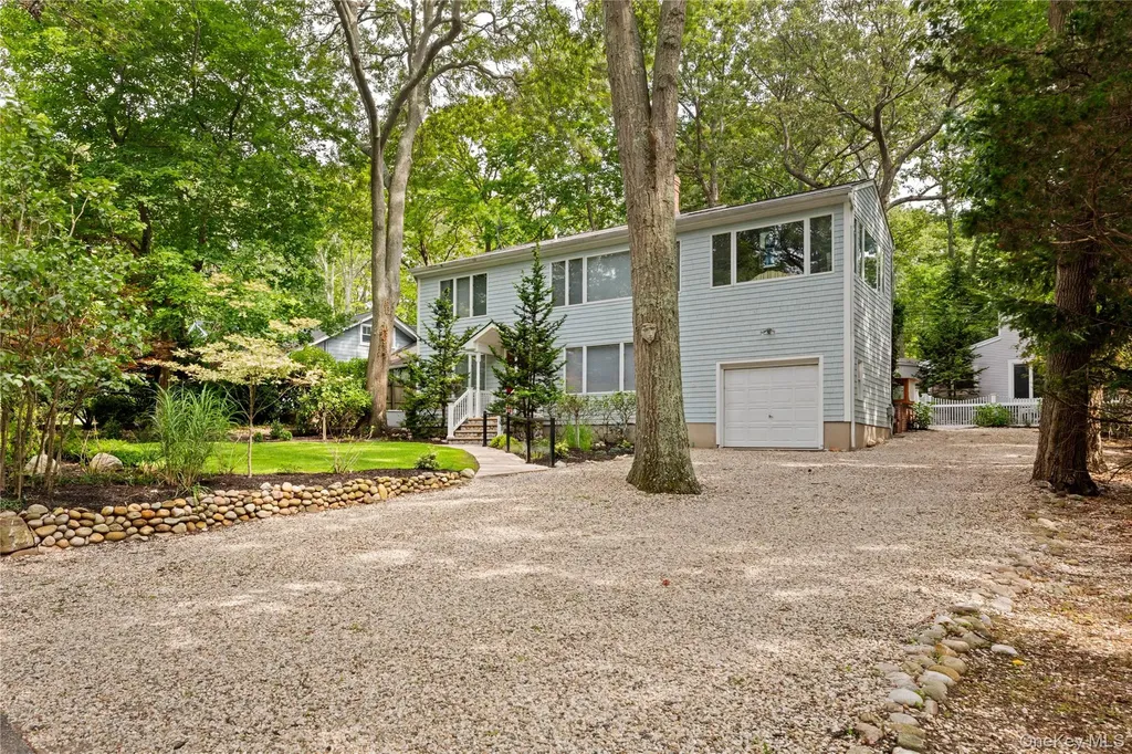 52 Hillside Road Stony Brook NY 11790