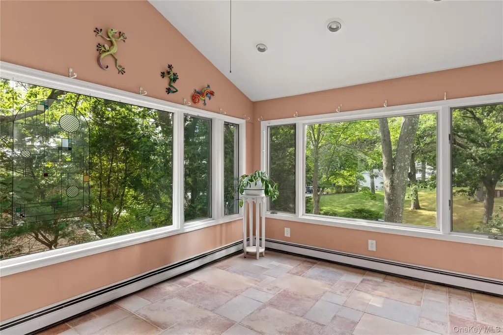 52 Hillside Road Stony Brook NY 11790