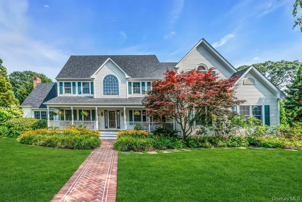 55 Grasslands Circle Mount Sinai NY 11766