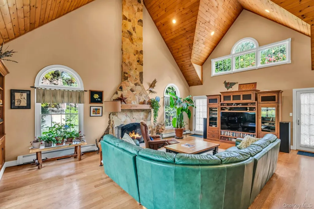 55 Grasslands Circle Mount Sinai NY 11766