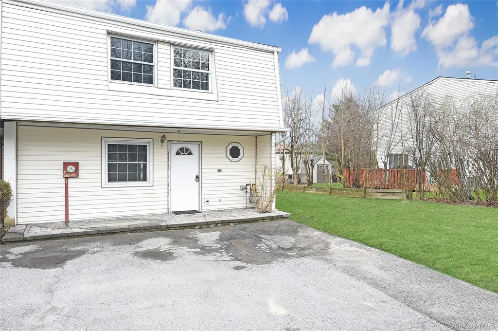 15 Silo Lane Middletown NY 10940