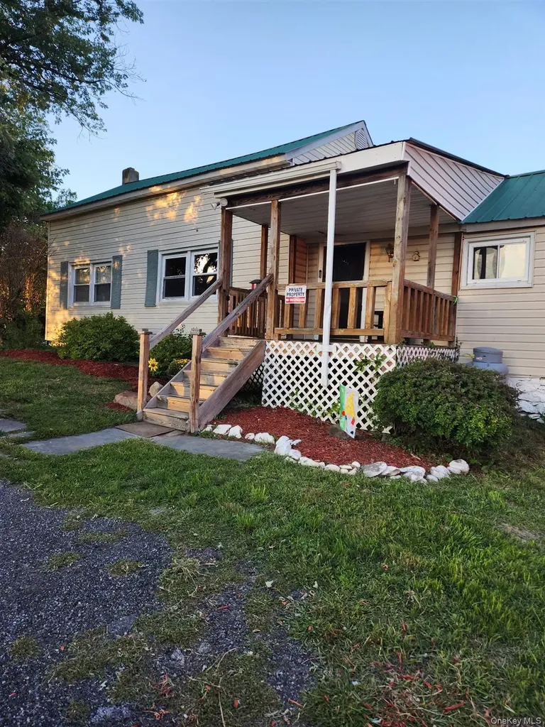 202 Ridgebury Road New Hampton NY 10958