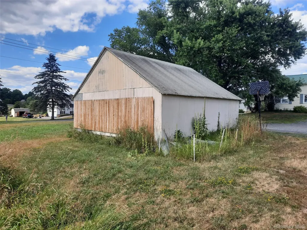 202 Ridgebury Road New Hampton NY 10958