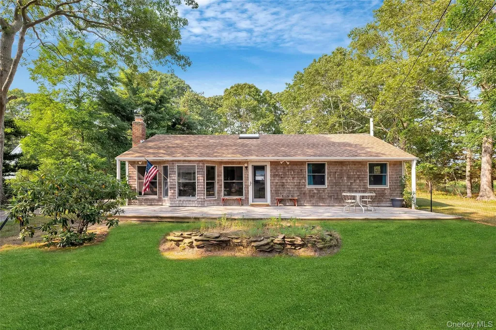 2 Fairview Street Westhampton NY 11977