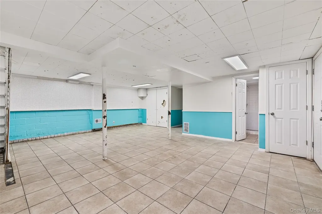 11 Brookview Boulevard Chestnut Ridge NY 10977