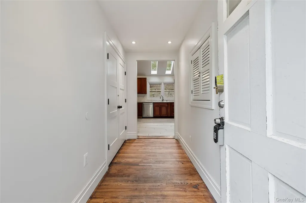 11 Brookview Boulevard Chestnut Ridge NY 10977
