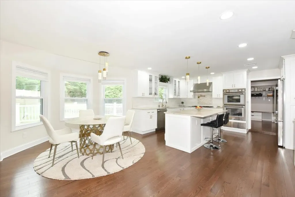 60 Willis Lane Syosset NY 11791