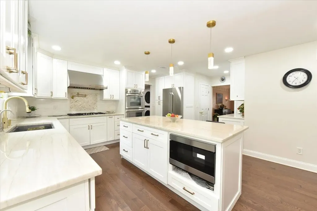 60 Willis Lane Syosset NY 11791