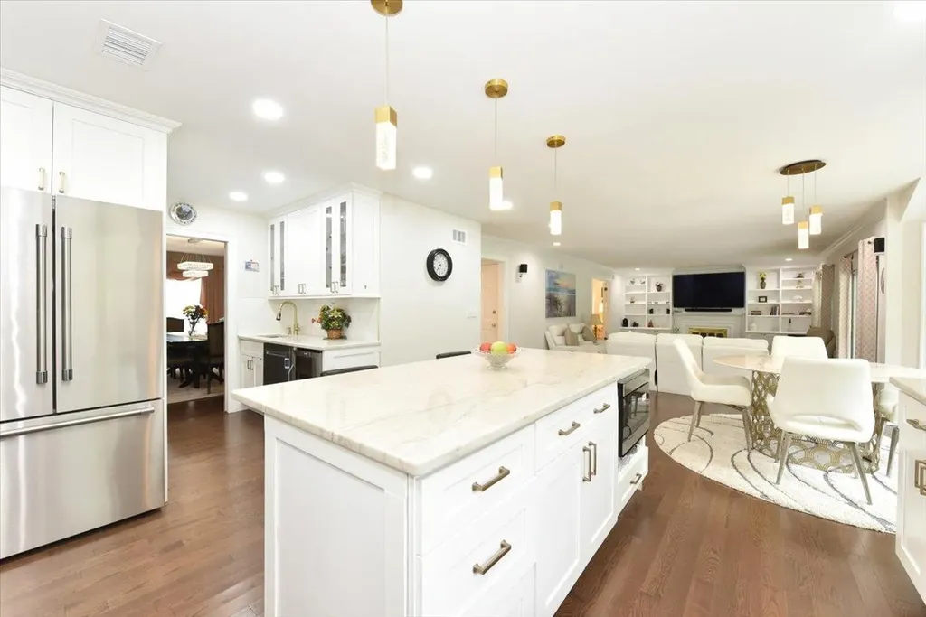 60 Willis Lane Syosset NY 11791
