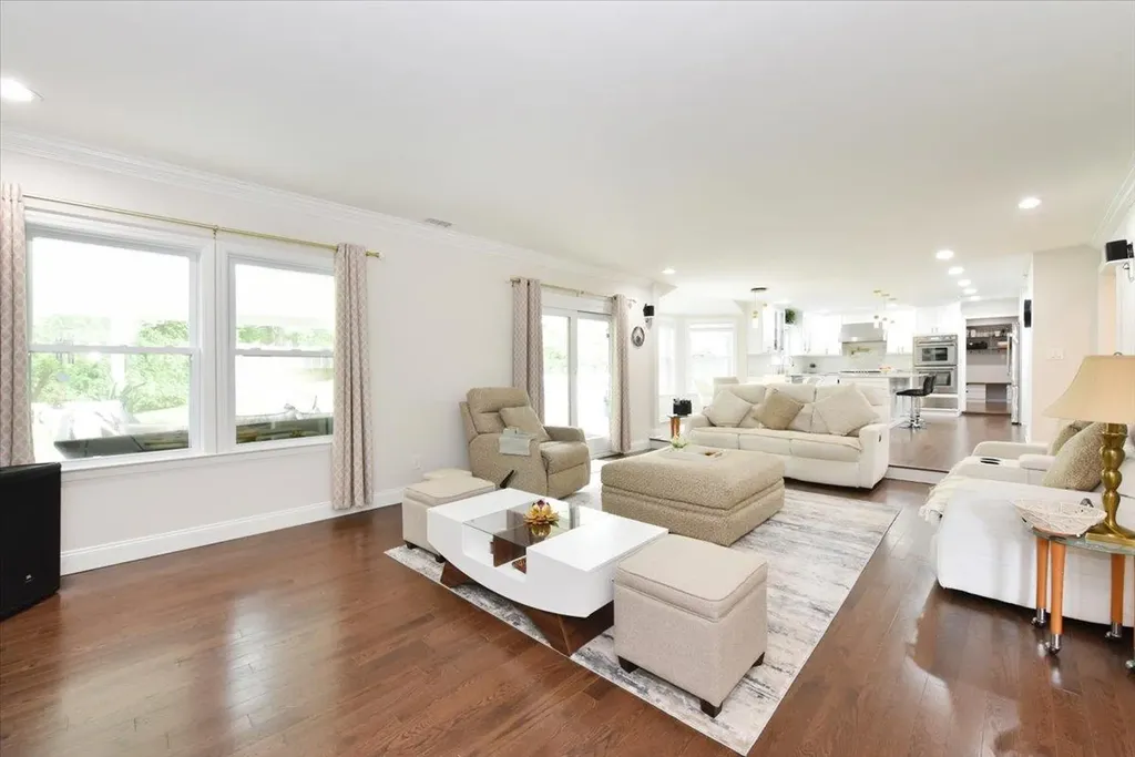60 Willis Lane Syosset NY 11791