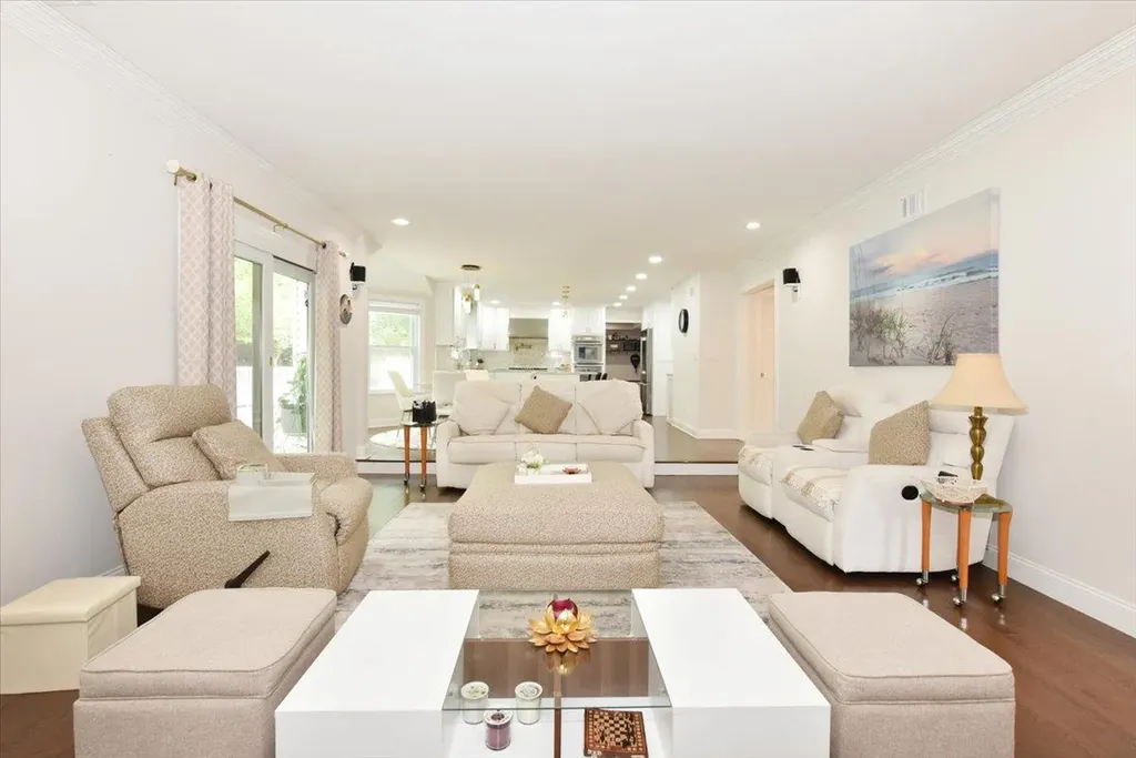 60 Willis Lane Syosset NY 11791