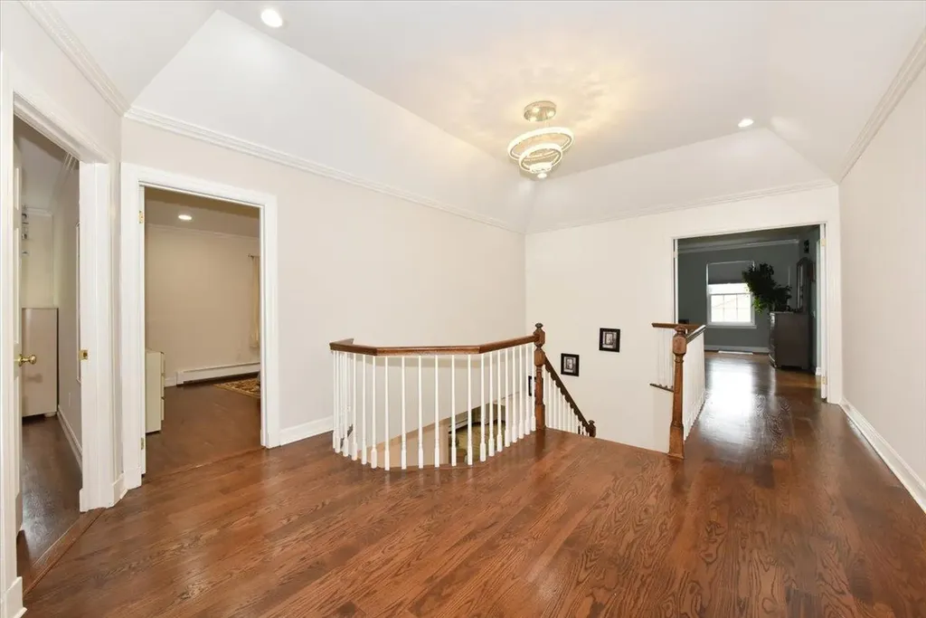 60 Willis Lane Syosset NY 11791