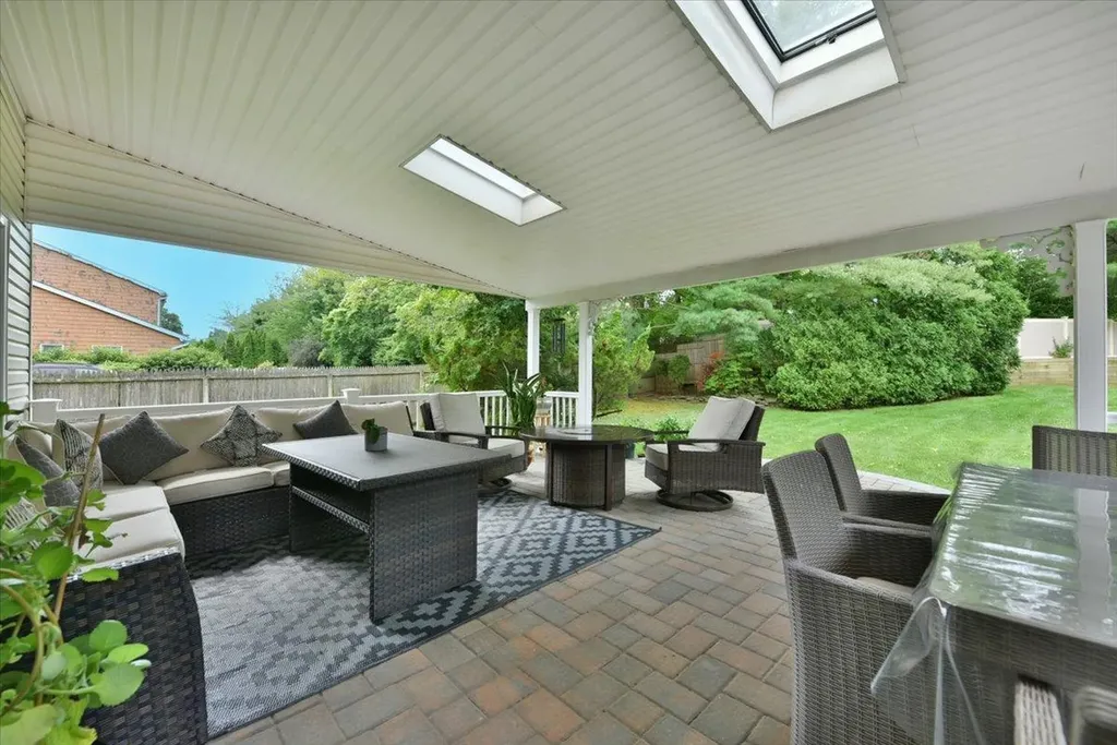 60 Willis Lane Syosset NY 11791